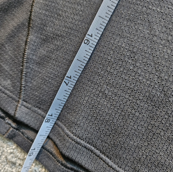 2/$25 Lululemon sz8 hiking top Grey - Picture 5 of 8